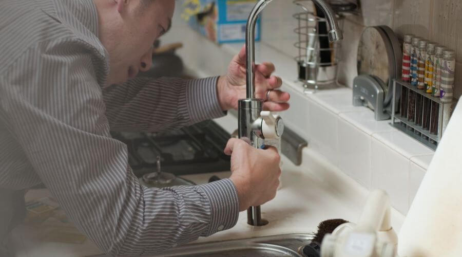 Professional Tankless Water Heater Installation in Rea, MO